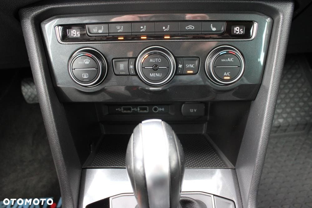 Volkswagen Tiguan - 22