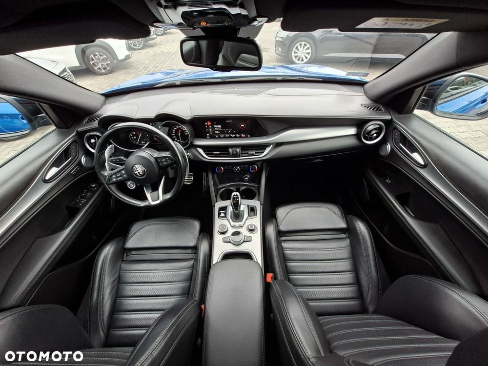 Alfa Romeo Stelvio - 21