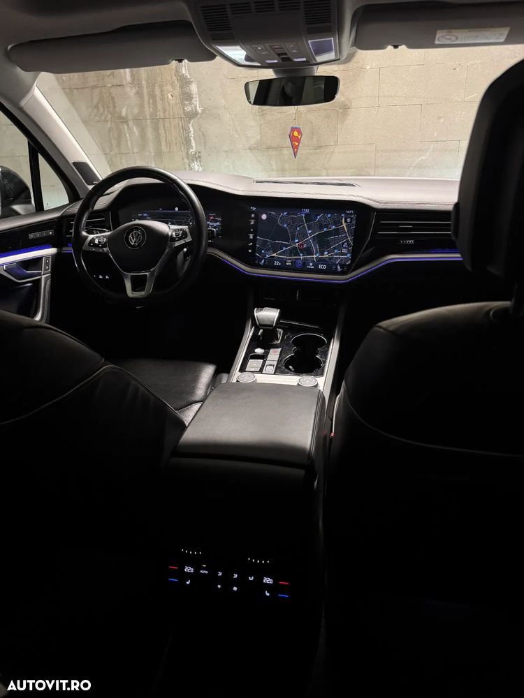 Volkswagen Touareg V6 TDI 4MOTION Elegance - 14