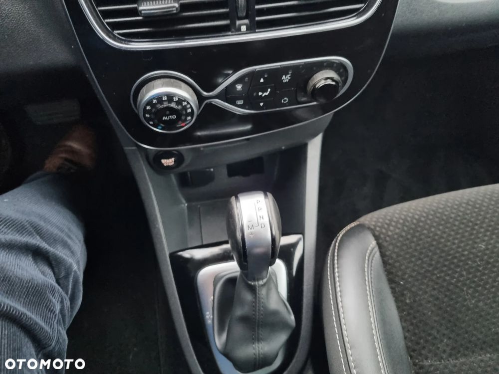 Renault Clio ENERGY TCe 120 EDC LIMITED 2018 - 17