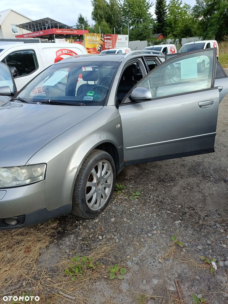 Audi A4 Avant - 4