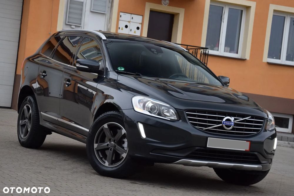 Volvo XC 60 D4 AWD Geartronic Momentum - 2