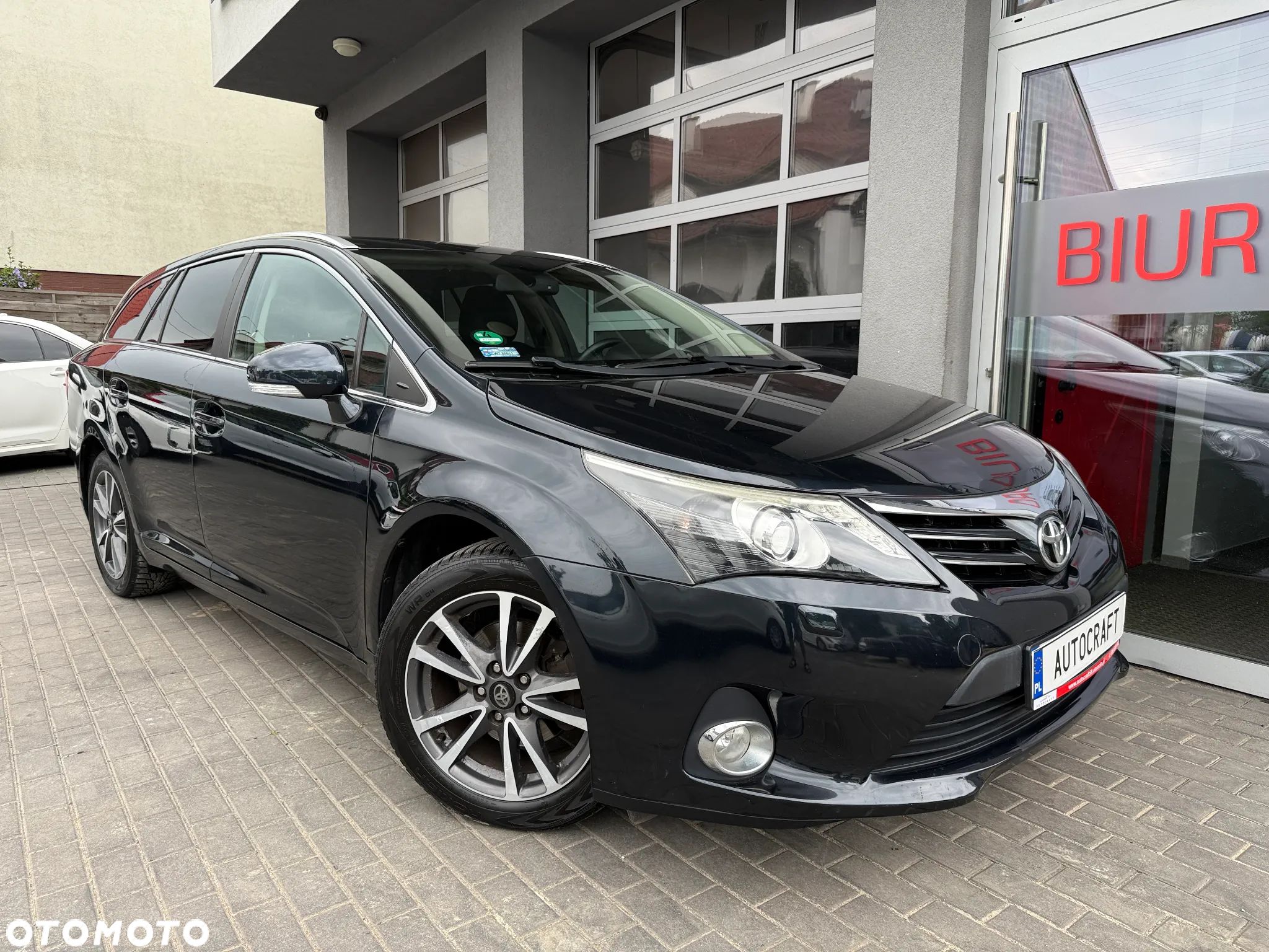 Toyota Avensis 1.8 Premium MS - 1