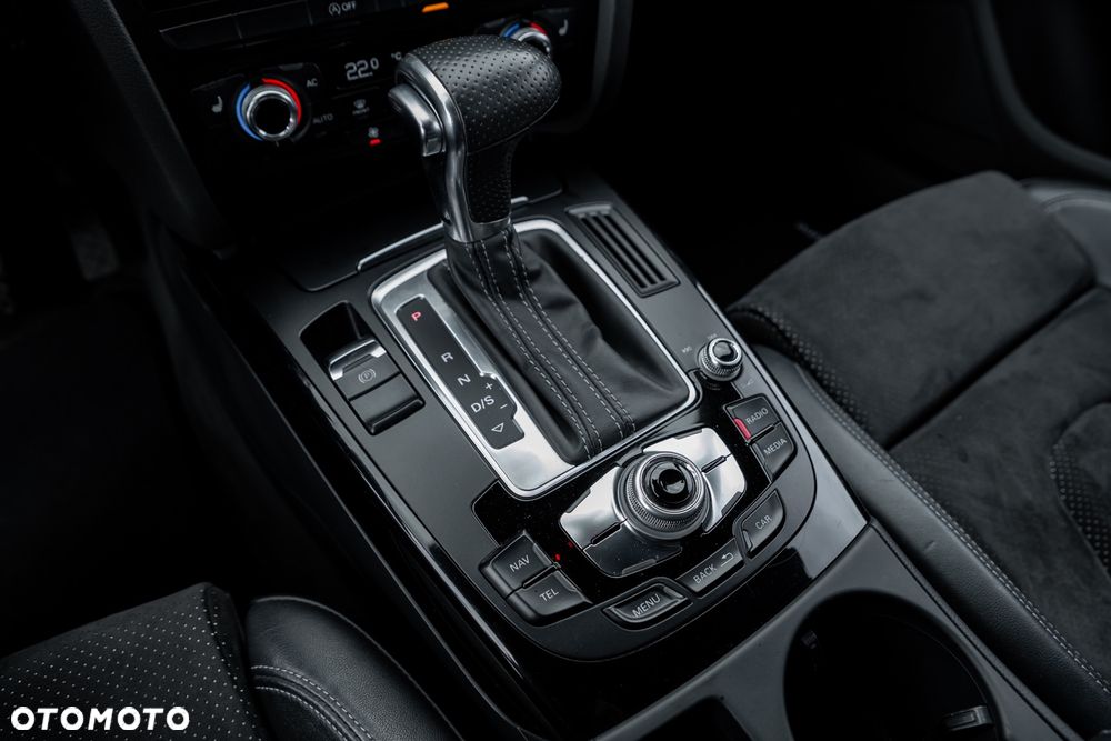 Audi A4 Avant 3.0 TDI DPF quattro S tronic S line Sportpaket - 29