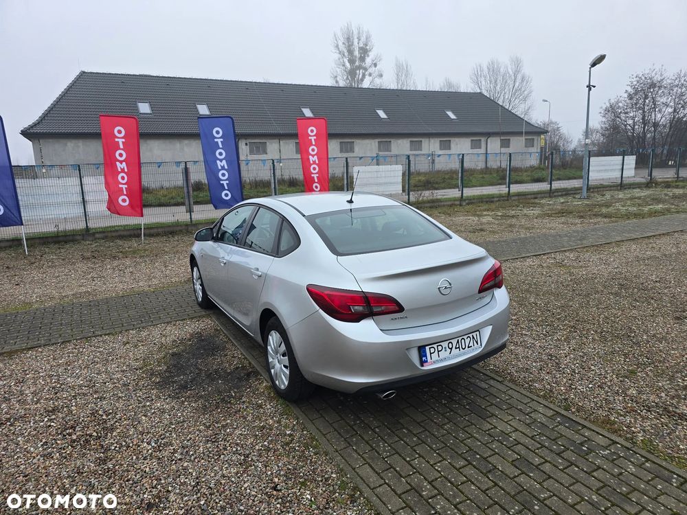 Opel Astra 1.4 T Active EU6 - 9