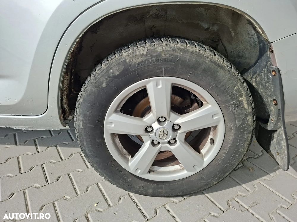 Toyota RAV4 2.2 D-4D 4x4 - 14