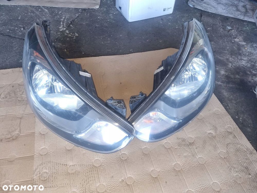 Lampa lewa przednia Hyundai Solaris - 1