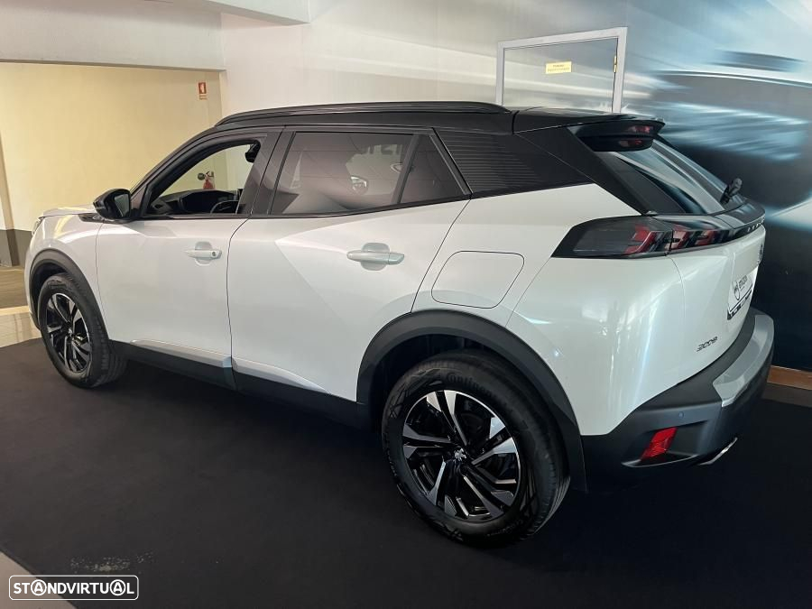 Peugeot 2008 1.2 PureTech GT - 10