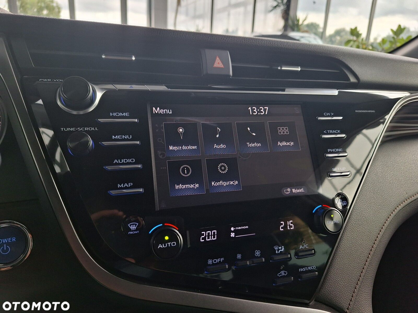 Toyota Camry 2.5 Hybrid Executive CVT - 31