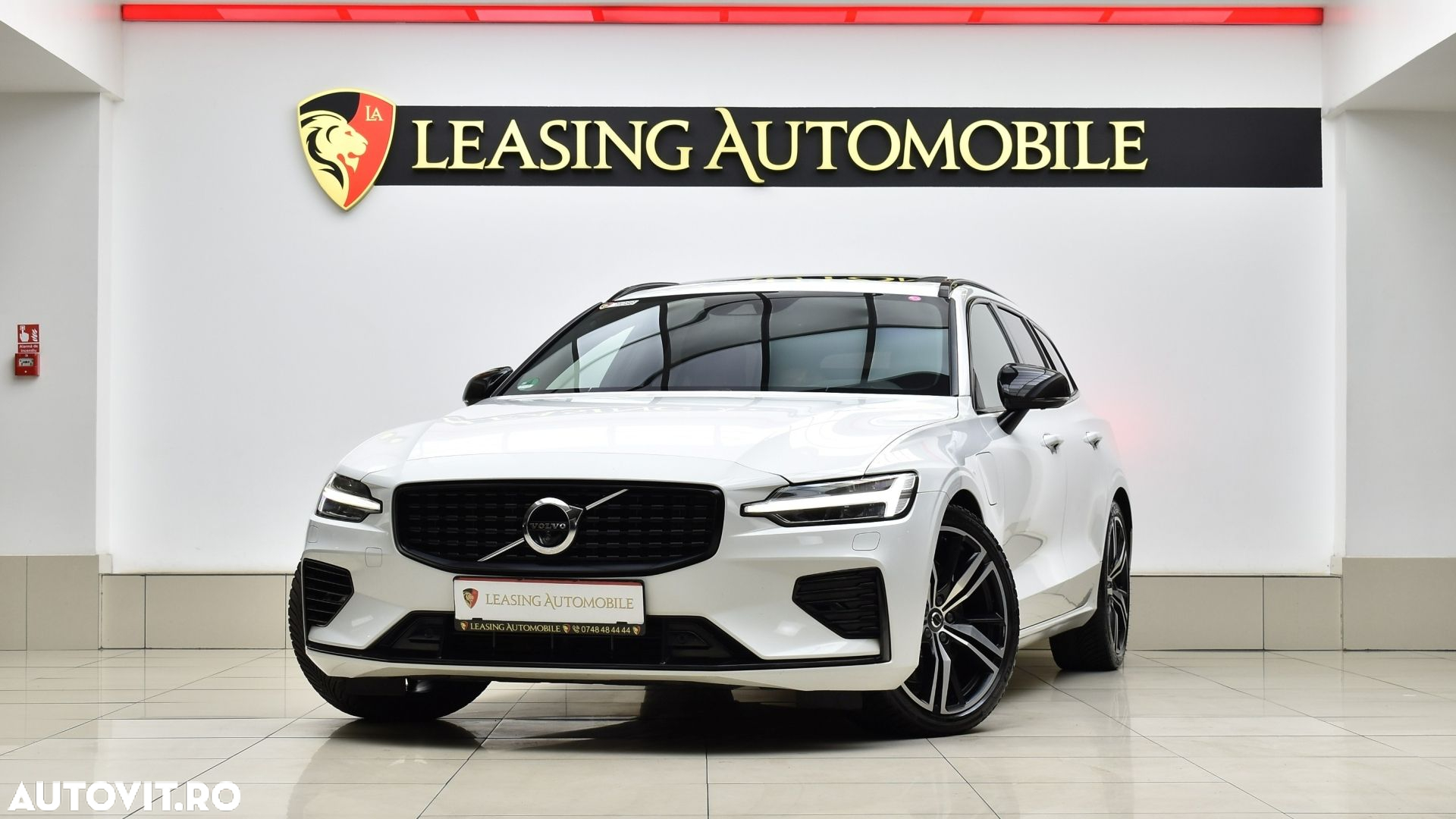 Volvo V60 T6 AWD Recharge Geartronic RDesign - 2