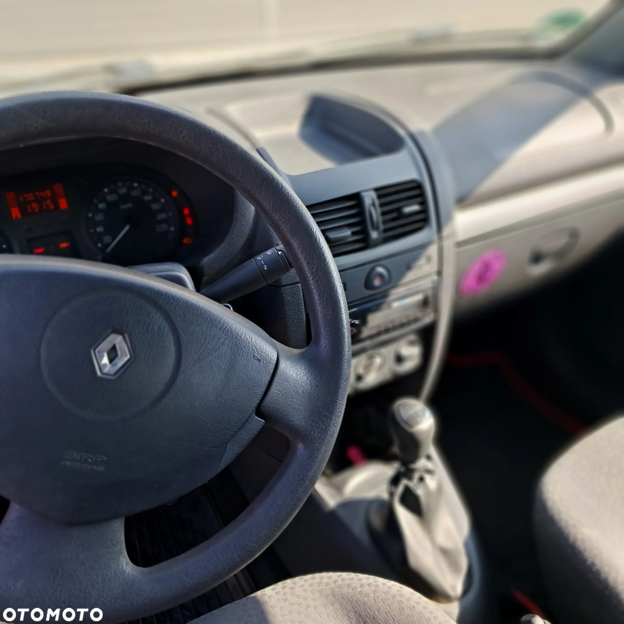 Renault Clio - 9