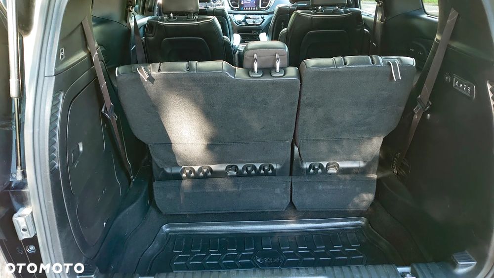 Chrysler Pacifica - 20