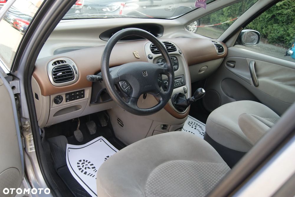 Citroën Xsara Picasso 1.8i Confort - 22