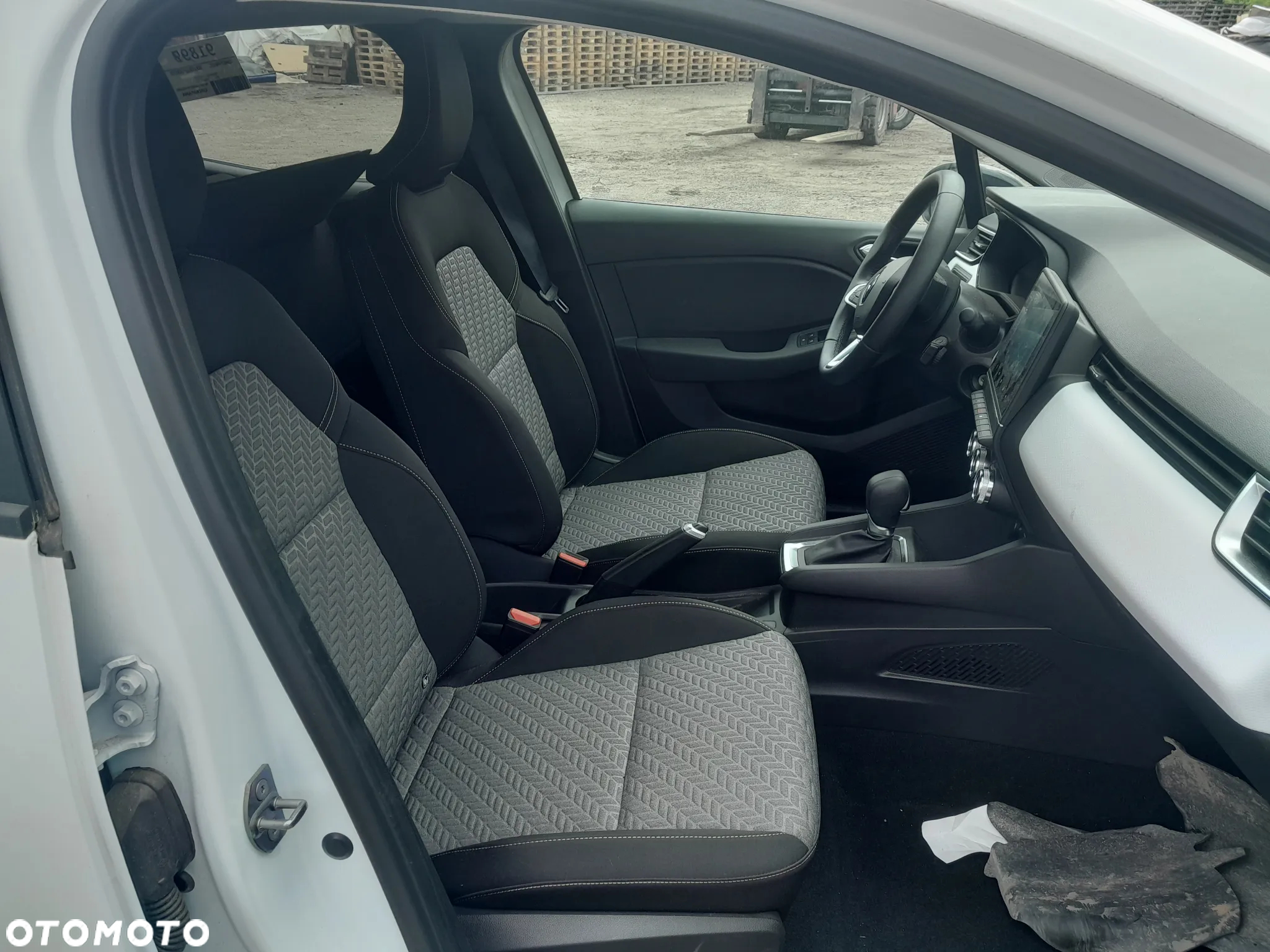 Renault Clio E-TECH Full Hybrid 145 E-TECH engineered - 10
