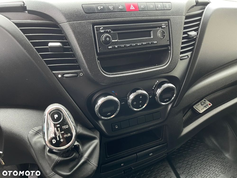 Iveco Daily Izoterma Winda - 15