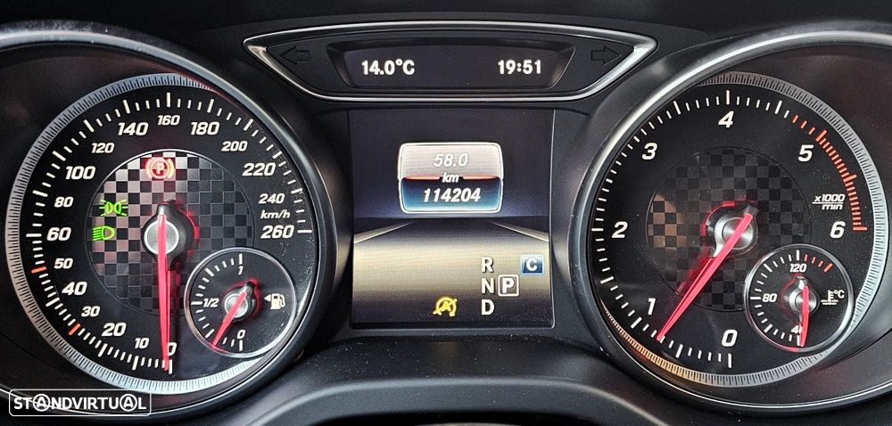 Mercedes-Benz A 200 d 7G-DCT AMG Line - 12