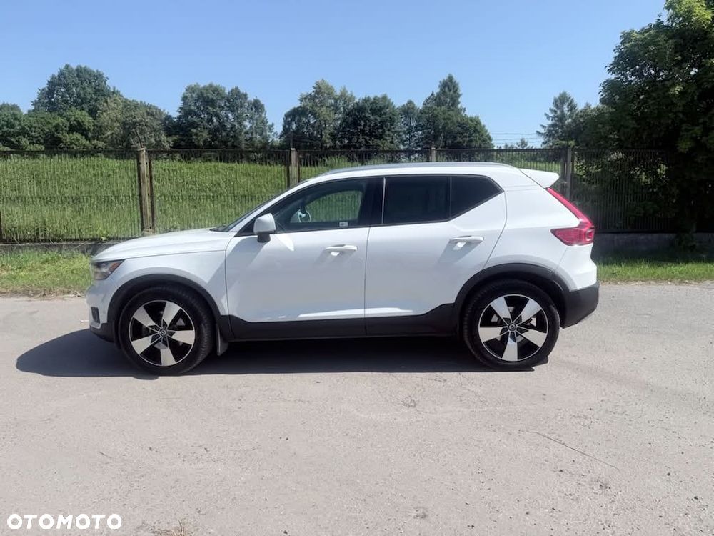 Volvo XC 40 T5 AWD R-Design - 4