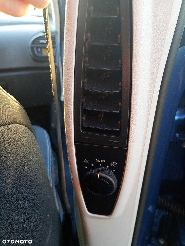 Citroën C4 Picasso 1.6 VTi Attraction - 16