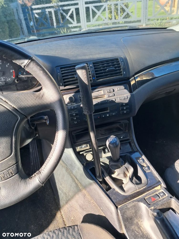 BMW Seria 3 323i - 2