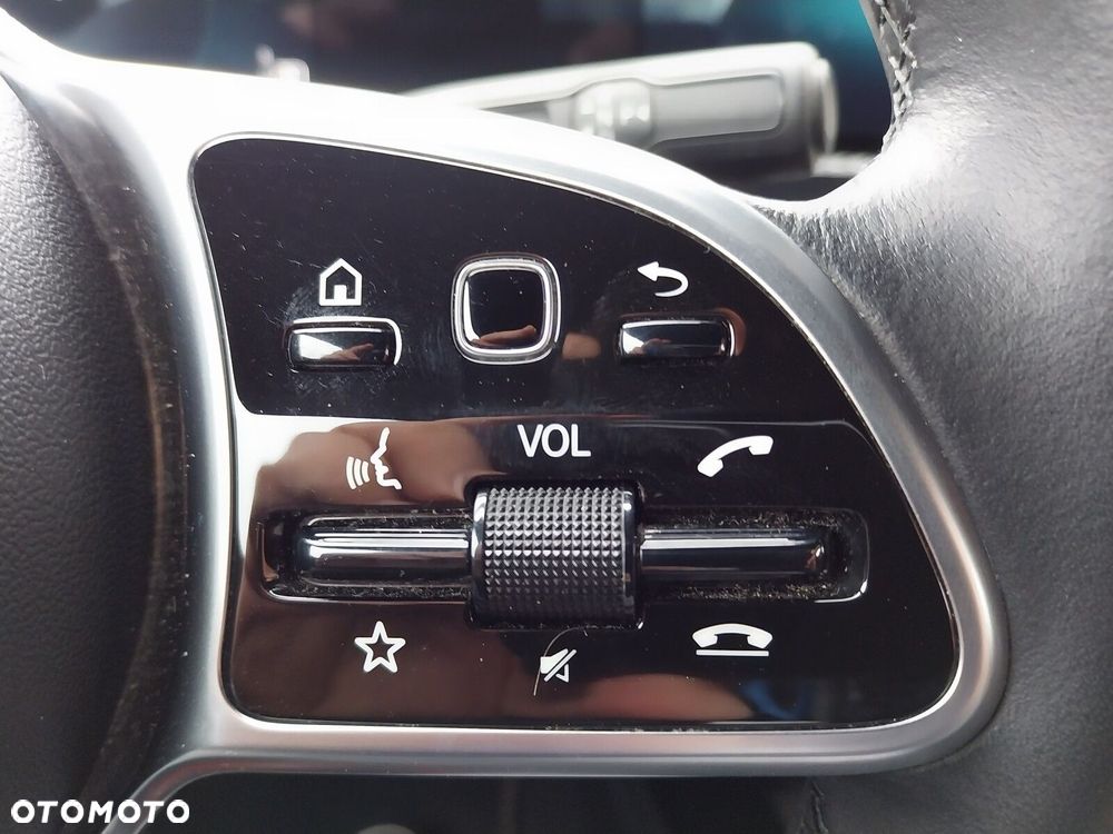 Mercedes-Benz CLA - 16