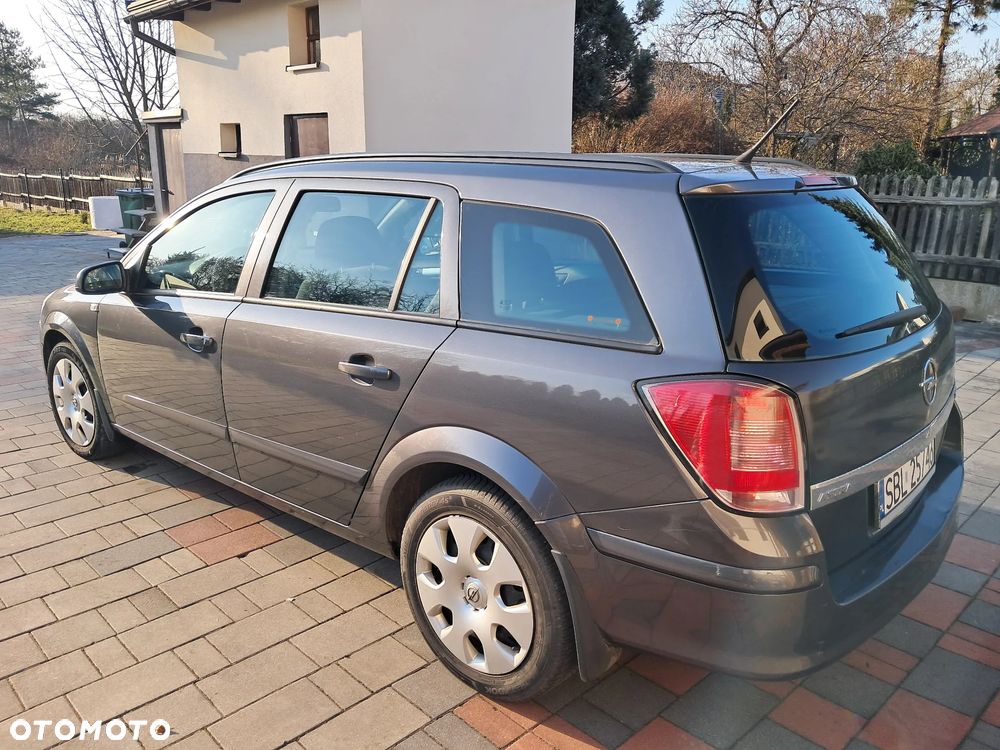 Opel Astra 1.9 CDTI 111 - 4