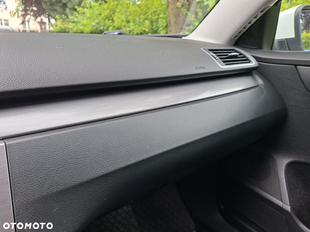 Volkswagen Passat 2.0 TDI Comfortline - 20