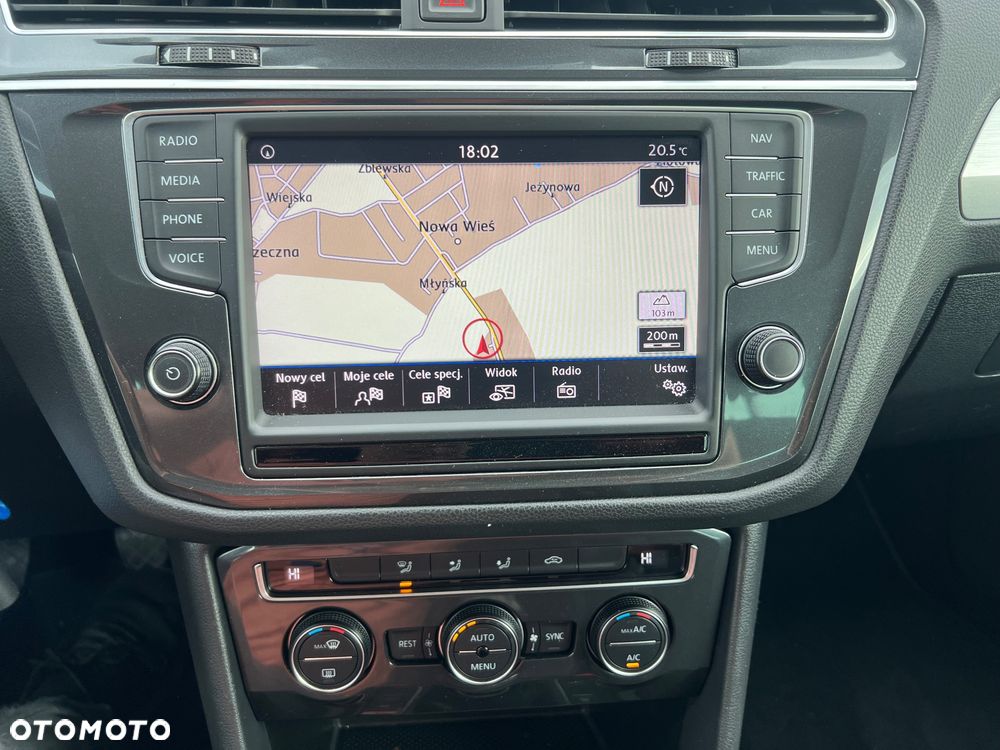 Volkswagen Tiguan - 34