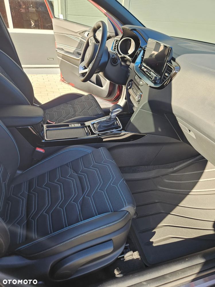 Kia XCeed 1.6 T-GDI Tribute DCT - 18