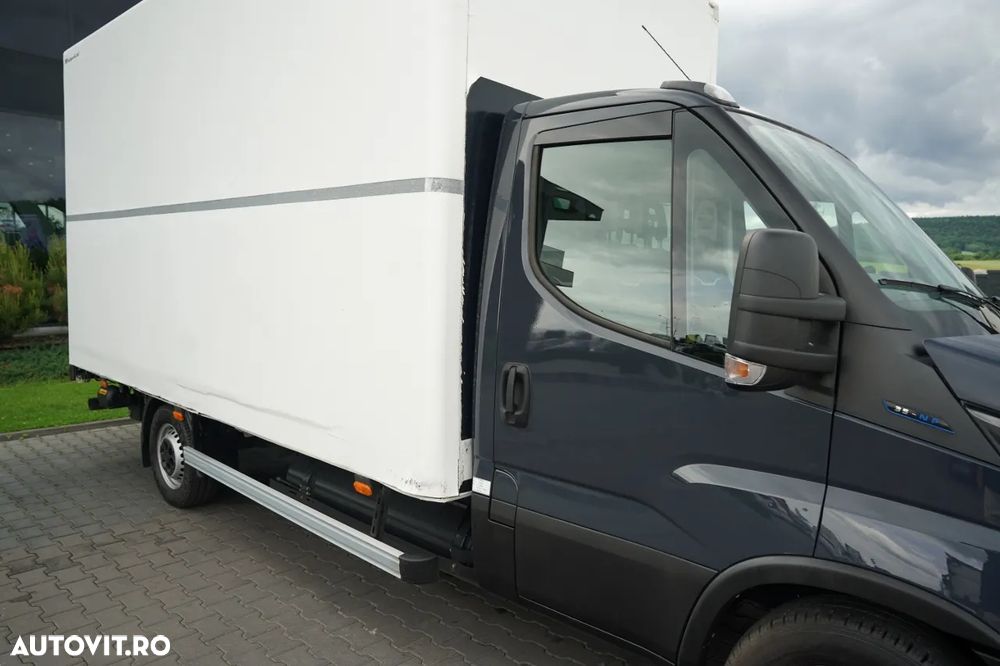 Iveco DAILY 35-NP / CNG / CAROSERIE TIP BOX 4,3 m / LIFT HIDRAULIC PALFINGER / IMPORT - 14