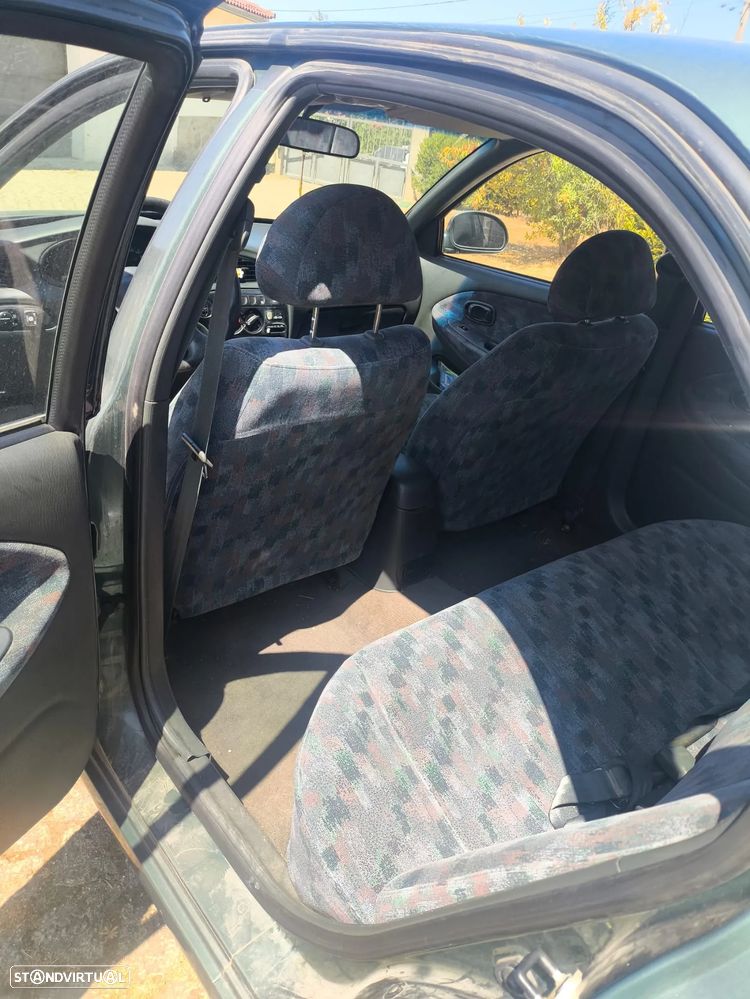 Hyundai Lantra 1.6 GLS - 6