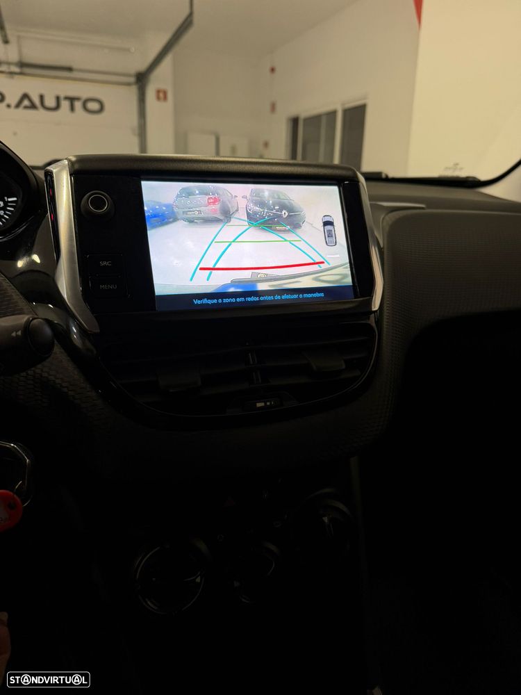 Peugeot 2008 1.2 PureTech Style - 13
