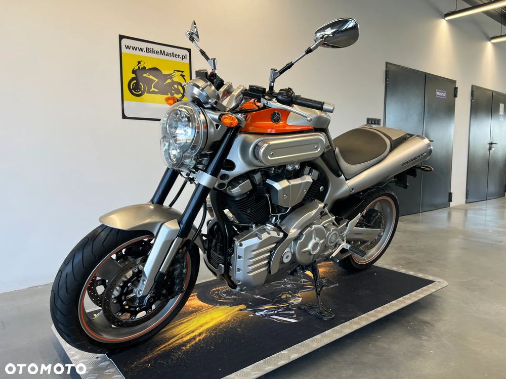 Yamaha MT - 16