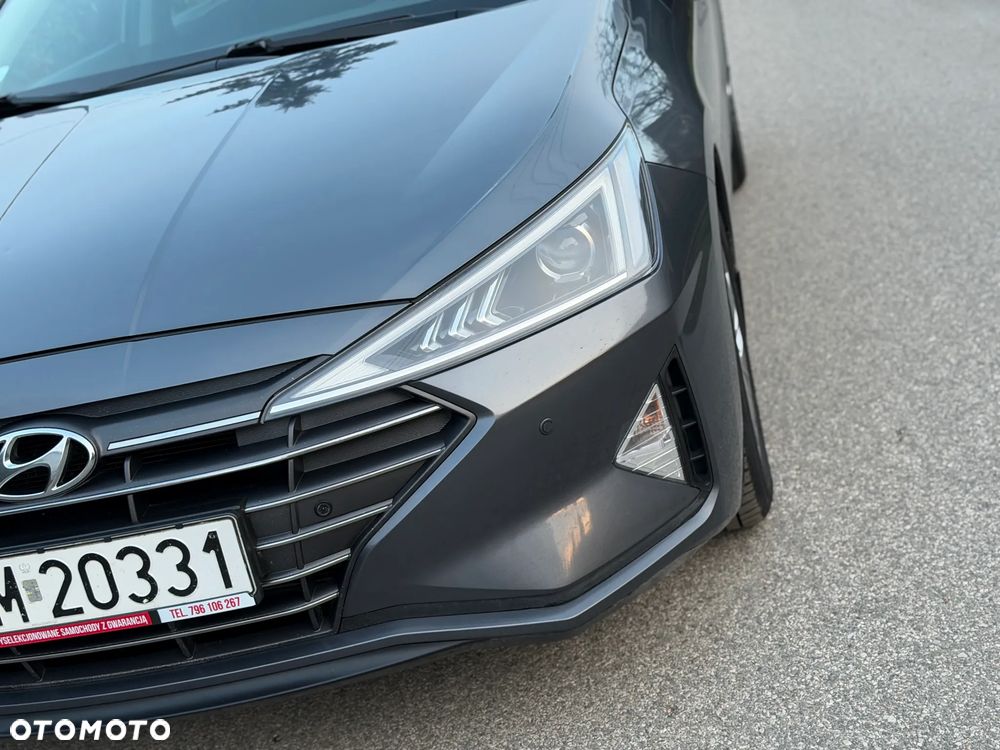 Hyundai Elantra 1.6 Comfort - 39