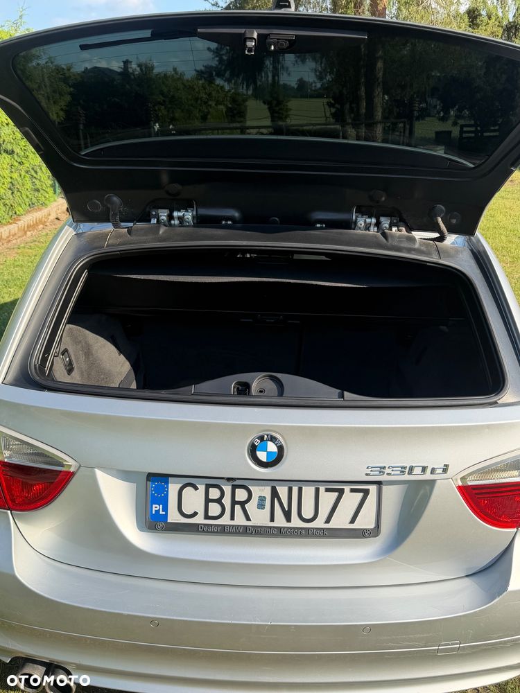 BMW Seria 3 330d - 15