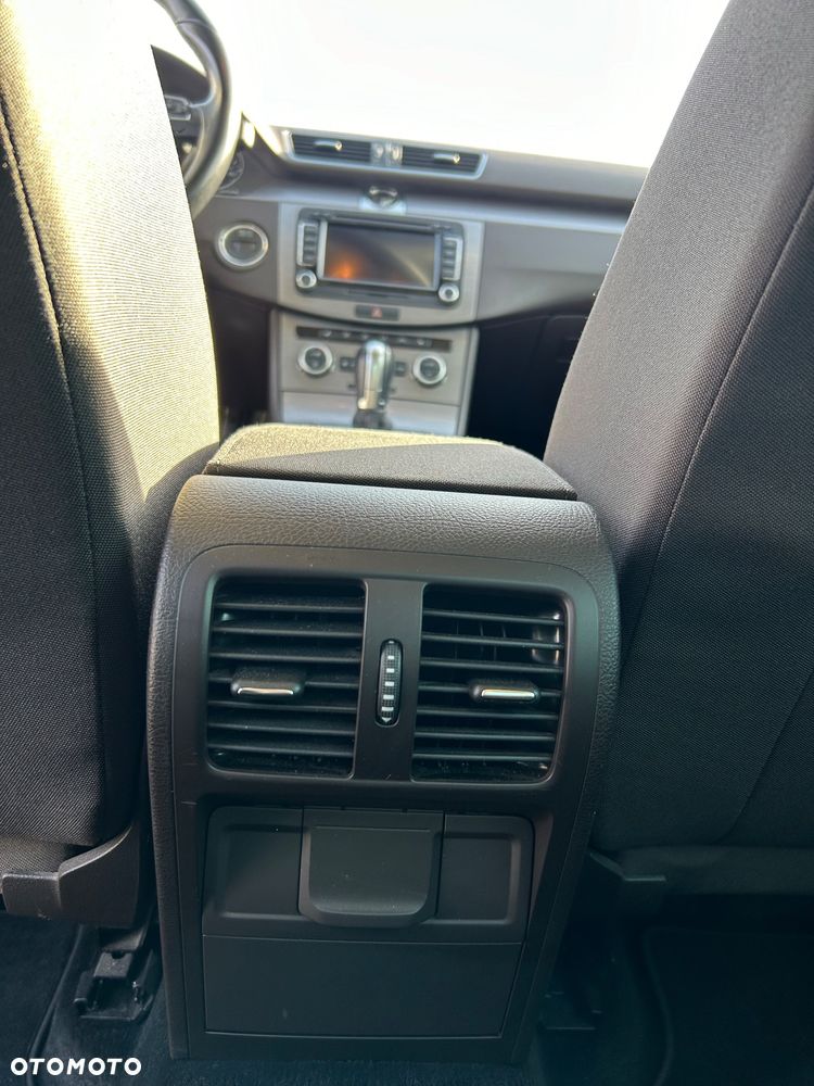 Volkswagen Passat 2.0 TDI Comfortline DSG - 20