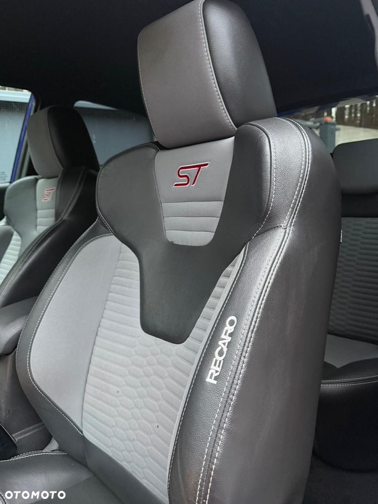 Ford Fiesta 1.6 EcoBoost ST - 26