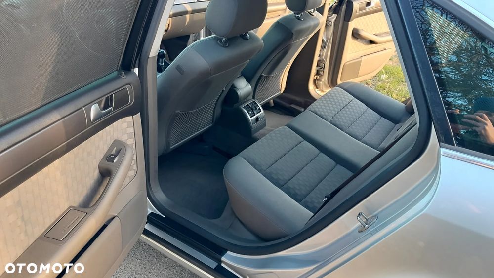 Audi A6 Limousine 2.4 - 28