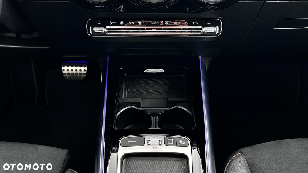 Mercedes-Benz GLA 200 AMG Line - 16