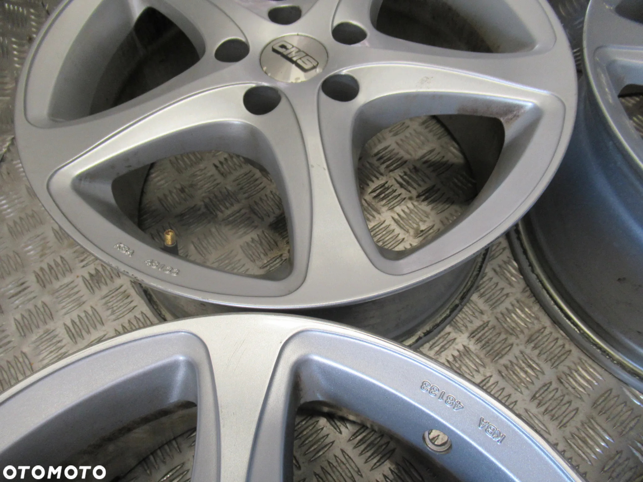 Felgi Mercedes E-klasa C-klasa Audi A4 A6 8Jx17 et29 5x112 - 8