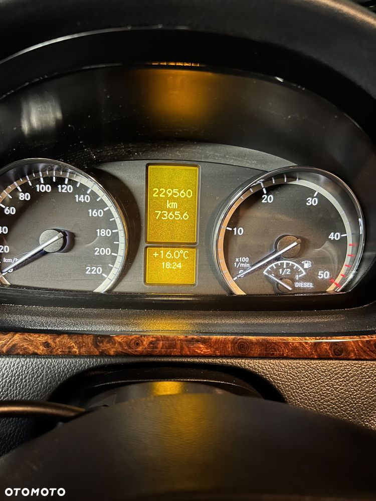 Mercedes-Benz Viano 3.0 CDI Ambiente (d³ugi) - 24