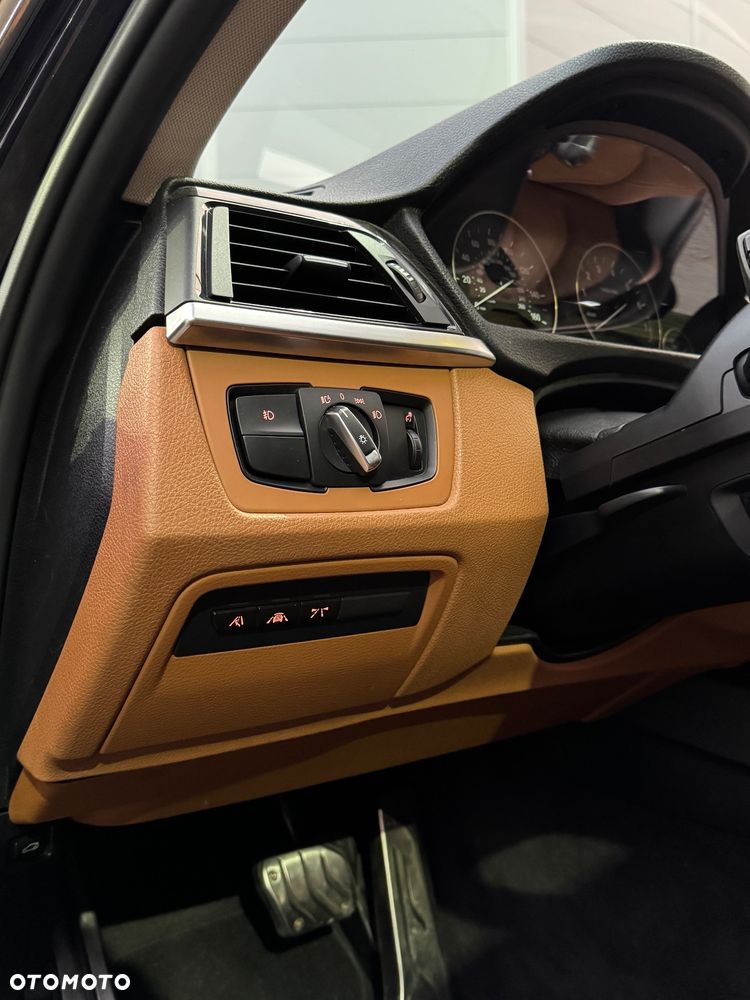 BMW Seria 3 328i Luxury Line - 11