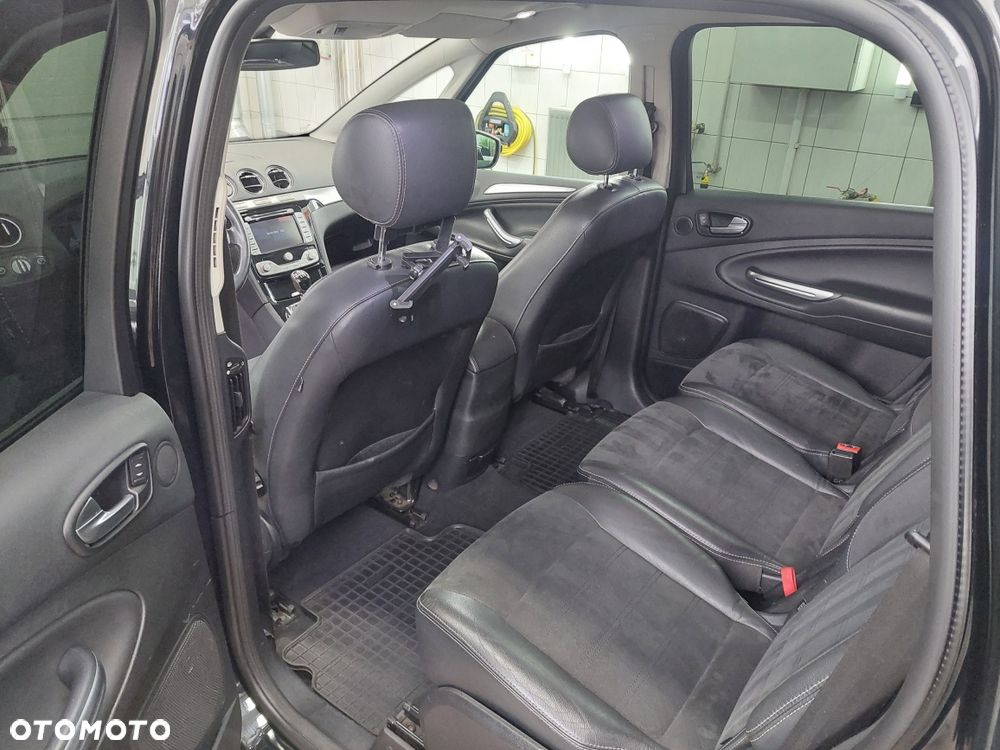 Ford S-Max - 7