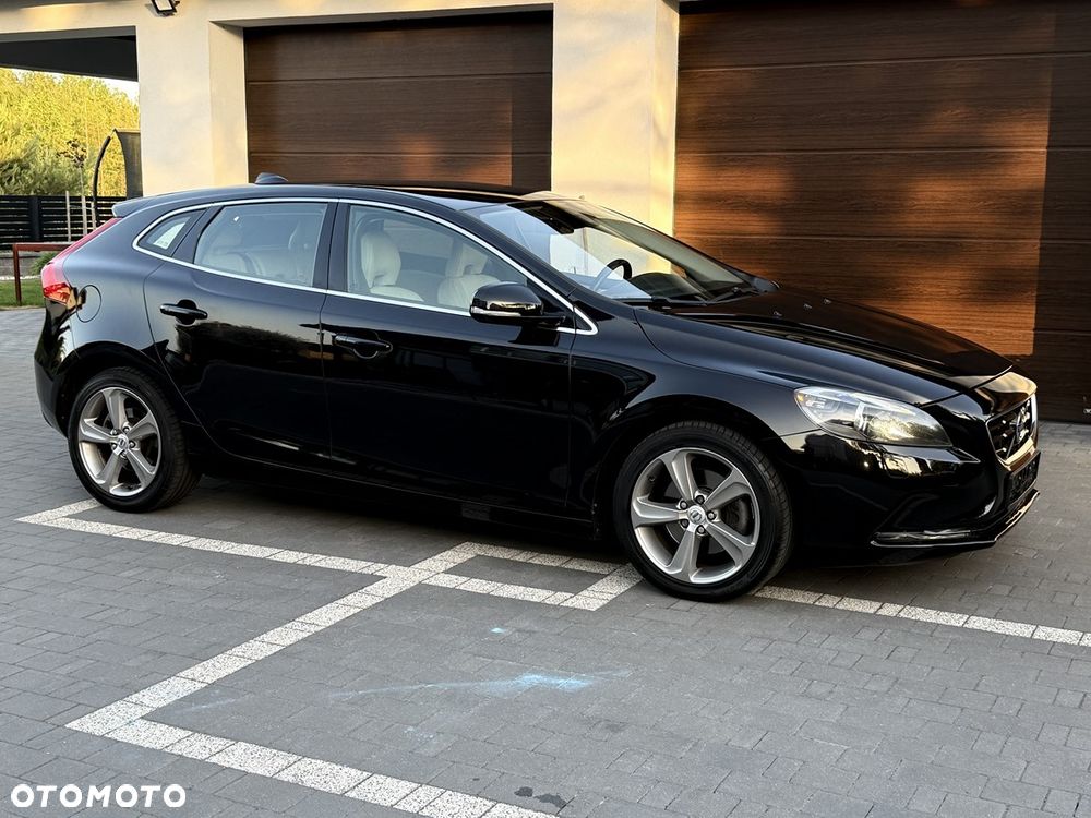 Volvo V40 T3 - 10