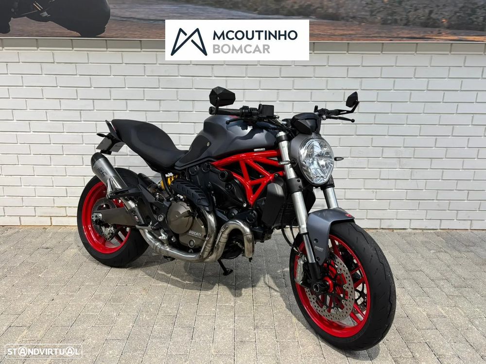 Ducati Monster 821 - 1