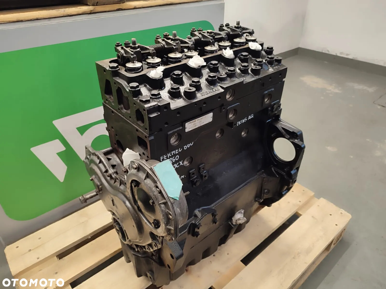 Słupek silnika Perkins AQ31424 - 9