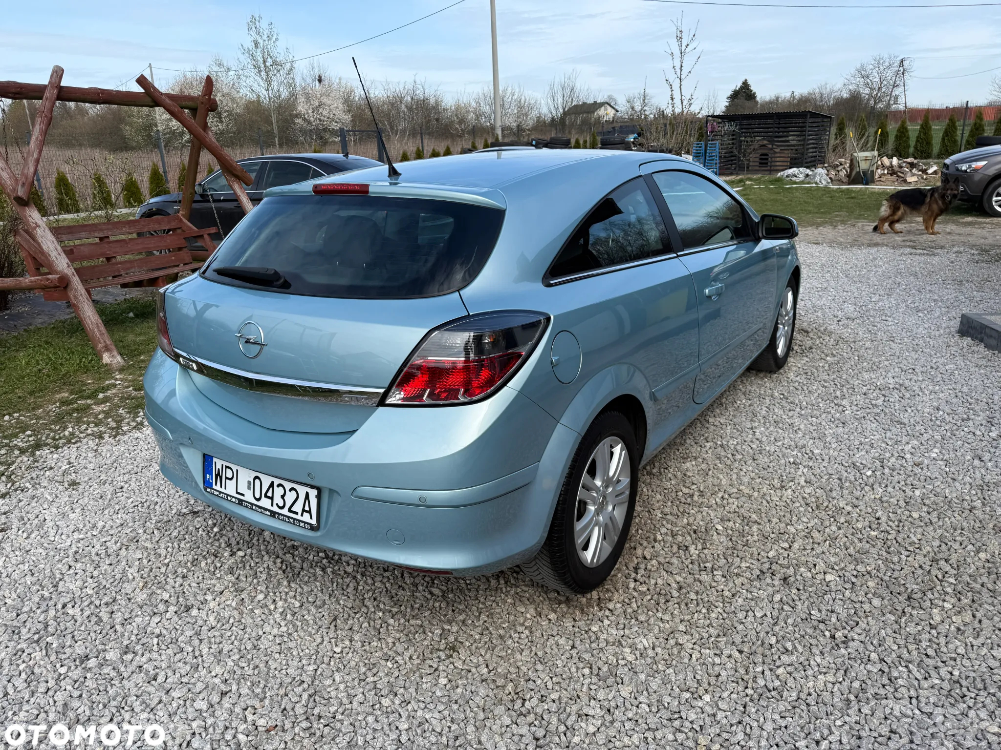 Opel Astra III GTC 1.6 Cosmo - 17