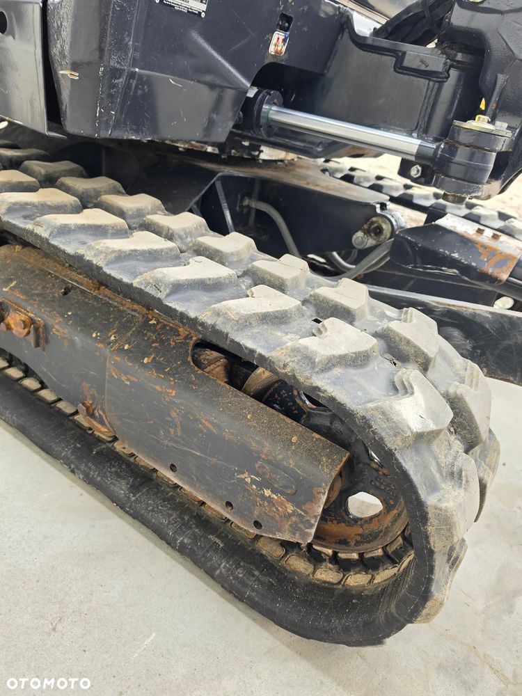 Yanmar SV26 - 13