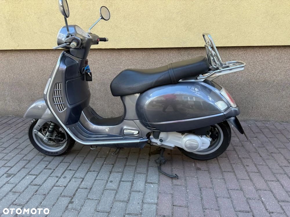 Vespa Grantourismo - 14