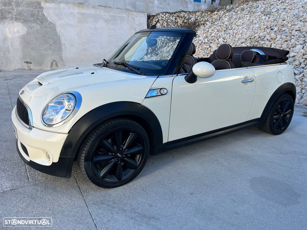 MINI Cabrio Cooper S - 11