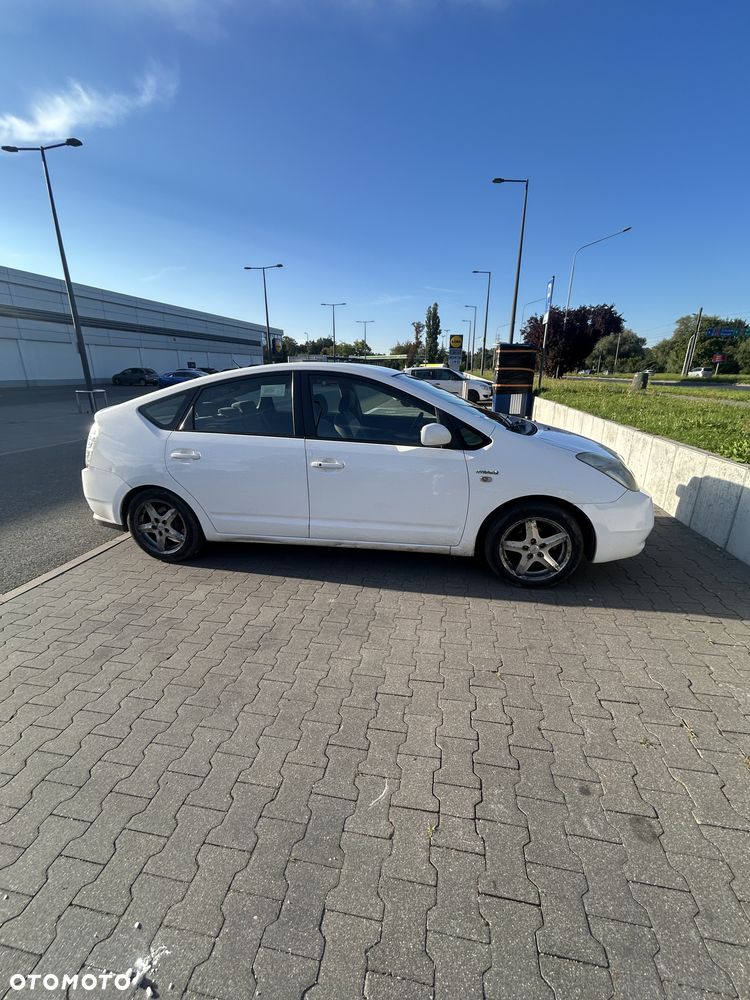 Toyota Prius 1.5 VVT-i Sol (nav) - 6